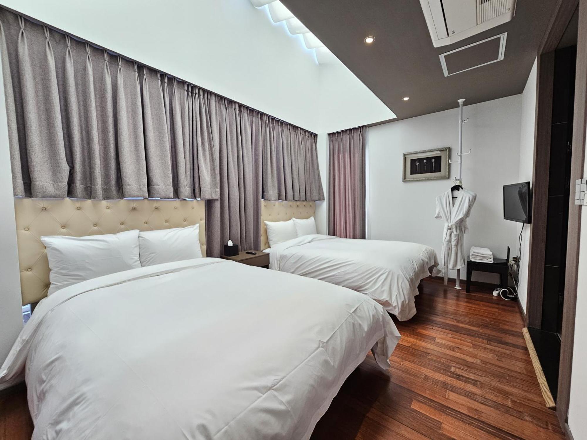 Jeju Hotel Scarboro Seogwipo Exteriör bild
