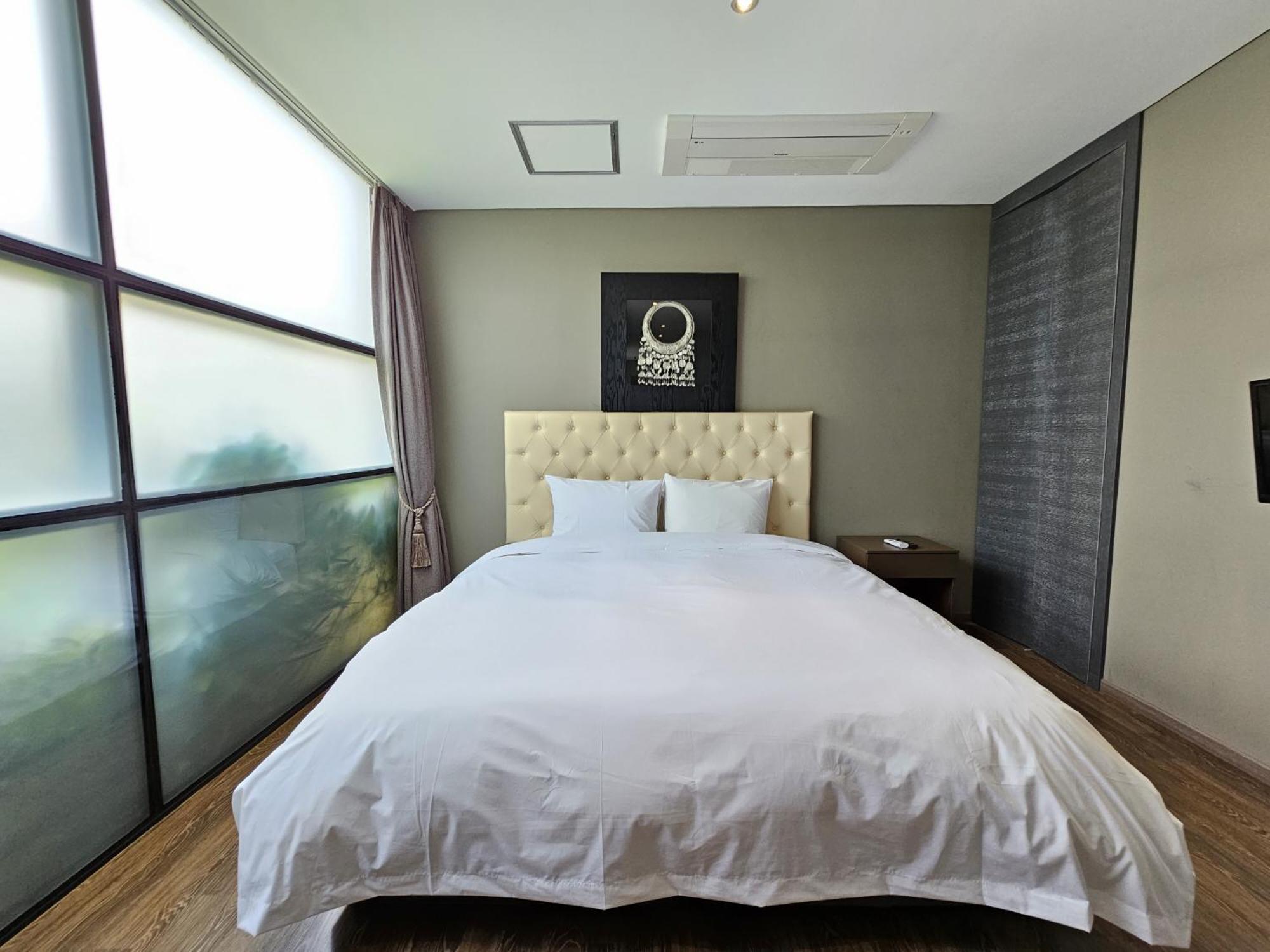 Jeju Hotel Scarboro Seogwipo Exteriör bild