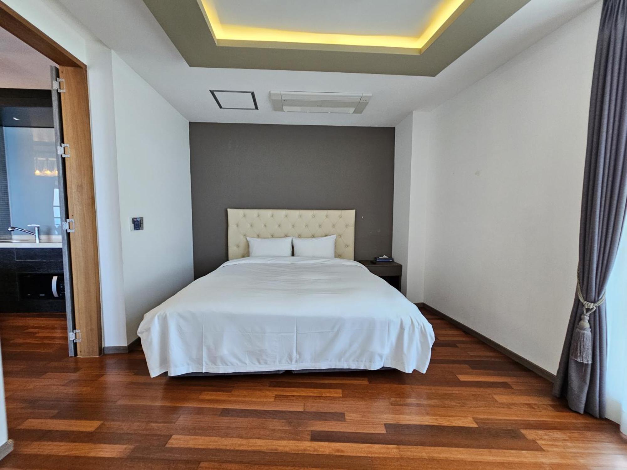 Jeju Hotel Scarboro Seogwipo Exteriör bild